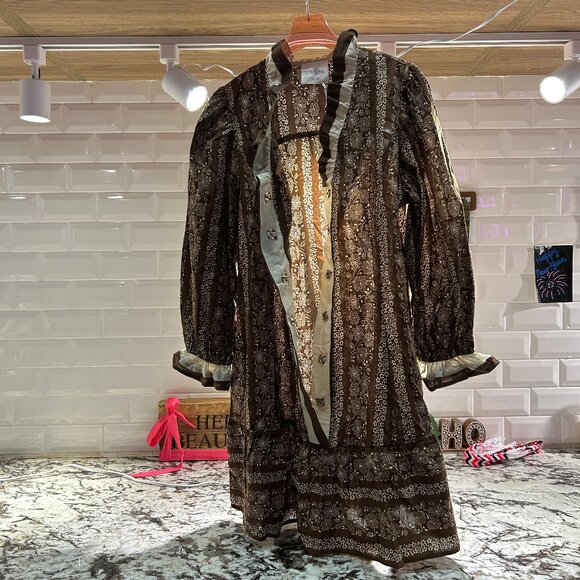 Floral Stripe Ruffle Trim Mini Dress • Two tone • V-neck with contrast ruffle - Picture 3 of 4